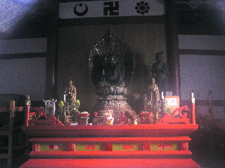 本堂内の仏像