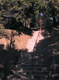 神社に登る石段