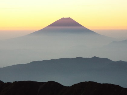 櫛形山と富士山