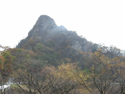 金鶏山の筆頭岩