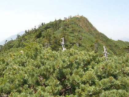 女峰神社と女峰山