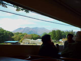 窓から那須岳