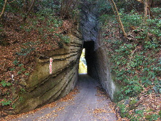 先のトンネル