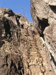 獅子岩の鉄梯子