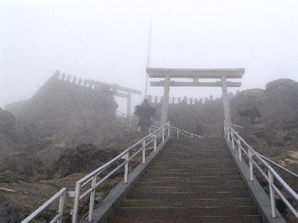御岳神社奥社に登る階段