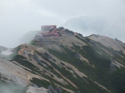 燕山荘と大天井岳