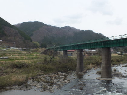 水郡線鉄橋と矢祭山